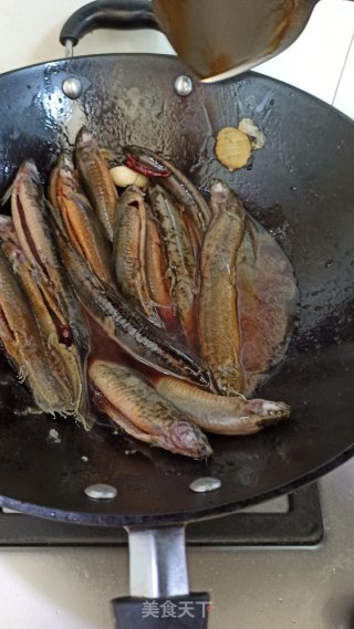 烧泥鳅的做法步骤：8