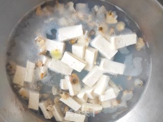 简单花蛤肉豆腐汤的做法步骤：4