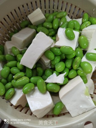毛豆烧豆腐的做法步骤：3