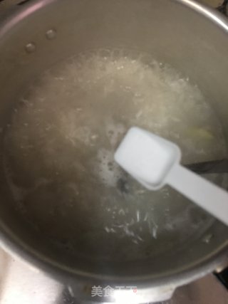 鳝鱼瘦肉粥的做法步骤：11