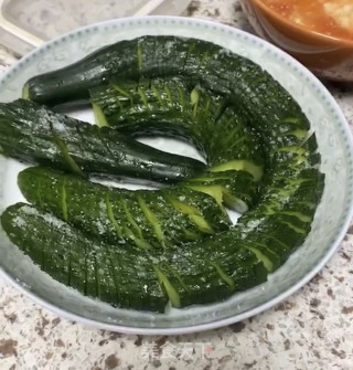 蓑衣黄瓜的做法步骤：2