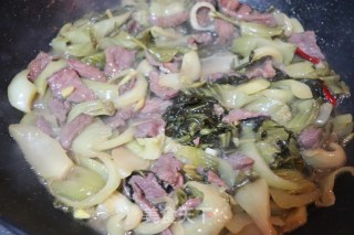 酸菜牛肉的做法步骤：8