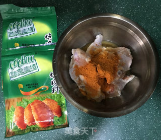 蜜汁奥尔良烤鸡翅根的做法步骤：1