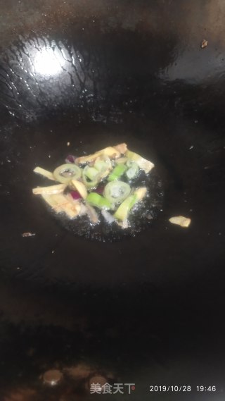 牛肉炒箭椒的做法步骤：3
