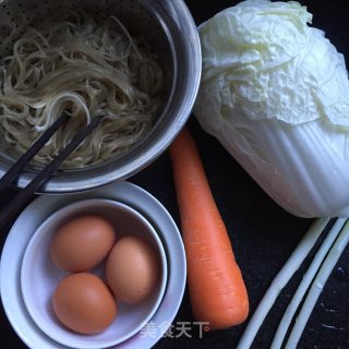 白菜粉条素蒸饺的做法步骤：2