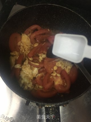 番茄鸡蛋荞麦面汤的做法步骤：5