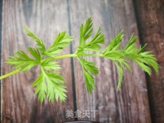 红薯胡萝卜叶双蒸的做法步骤：2