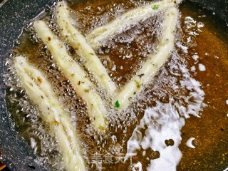 酥脆茴香小油条的做法步骤：10