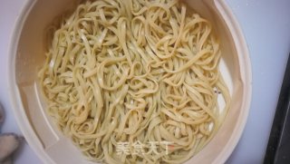牛腩地瓜面的做法步骤：1