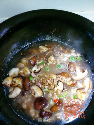 香菇肉末烧豆腐的做法步骤：11
