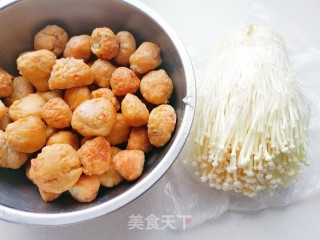 金针菇烧藕丸子的做法步骤：1