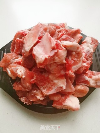 红烧排骨的做法步骤：1