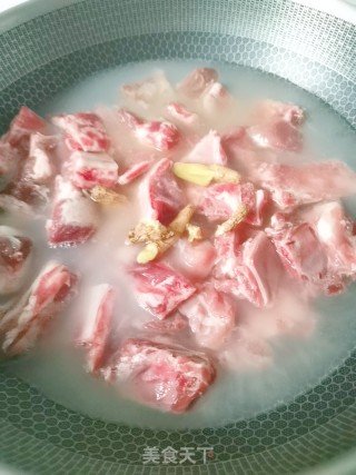 红烧排骨的做法步骤：3