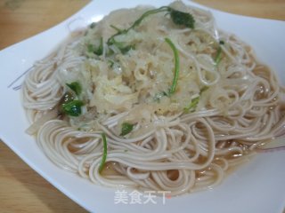 “热汤面”白菜芯煮面条的做法步骤：6