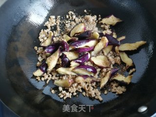 牛肉末烧茄子的做法步骤：5