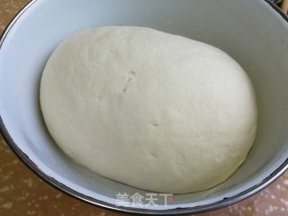 豆沙卷的做法步骤：3