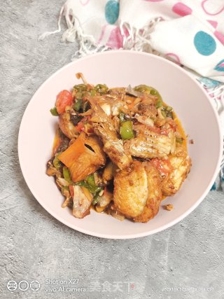色泽鲜艳，好吃到爆，简单操作的红烧鱼块！的做法步骤：6