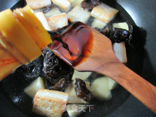 黑木耳土豆烧老豆腐的做法步骤：7