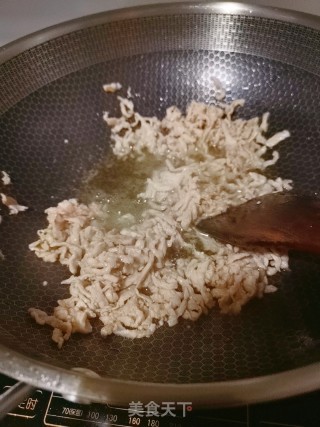 鱼香肉丝的做法步骤：4
