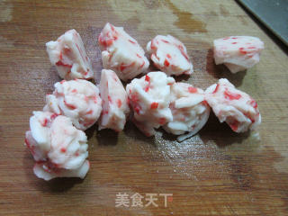 青椒虾味球炒鸡块的做法步骤：2