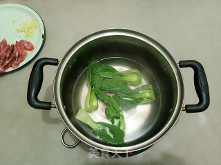 腊味煲仔饭的做法步骤：7