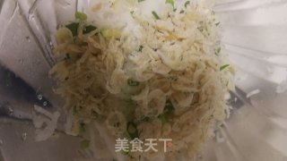 秋吃白萝卜虾皮饼的做法步骤：4