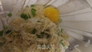 秋吃白萝卜虾皮饼的做法步骤：5