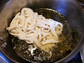 酸菜乌冬面的做法步骤：5