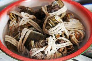 清蒸阳澄湖大闸蟹的做法步骤：2