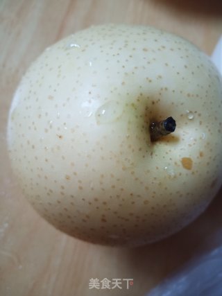 金枣百合雪梨汤的做法步骤：1