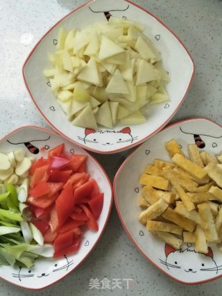 豆腐干炒茭白的做法步骤：6