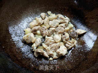 鲜菇焖鸡块的做法步骤：6