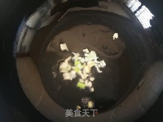 金针菇木耳豆腐蛋花汤的做法步骤：4