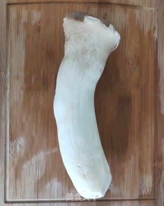 孜然杏鲍菇的做法步骤：1