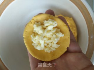芝士南瓜饼的做法步骤：2