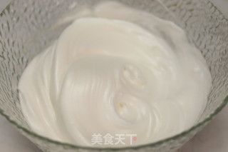 海苔肉松咸奶油蛋糕的做法步骤：2