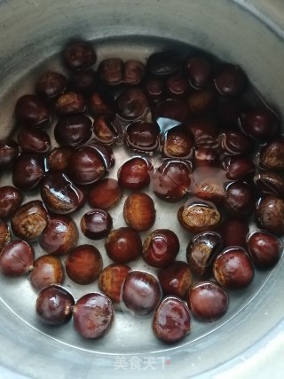 高压锅炒板栗的做法步骤：5