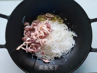 萝卜鱿鱼烧粉丝的做法步骤：7