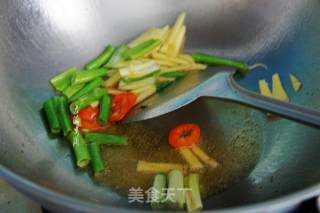 葱姜炒大闸蟹的做法步骤：6