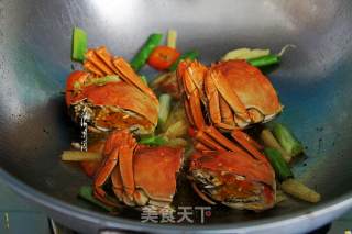 葱姜炒大闸蟹的做法步骤：7