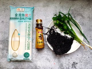 紫菜素汤面的做法步骤：1