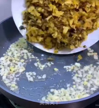 酸菜扣肉的做法步骤：6