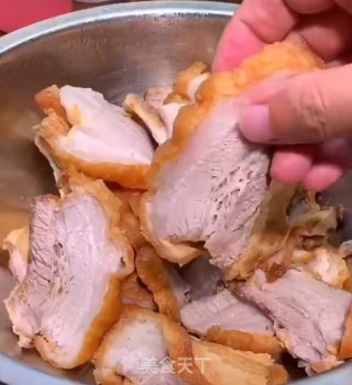 酸菜扣肉的做法步骤：7