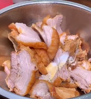 酸菜扣肉的做法步骤：8
