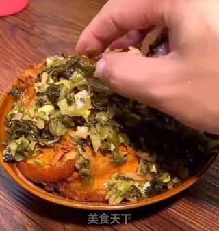 酸菜扣肉的做法步骤：12