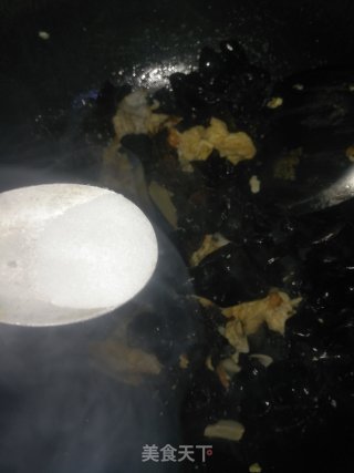 木耳炒鸡蛋的做法步骤：5