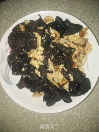 木耳炒鸡蛋的做法步骤：7