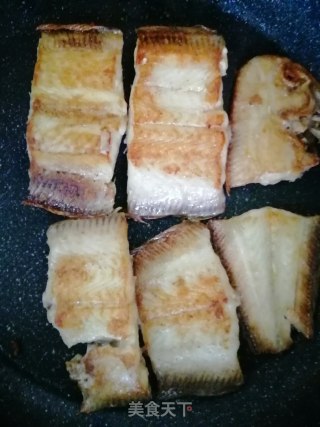 香煎比目鱼的做法步骤：4