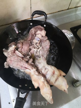 闽南烘猪脚的做法步骤：2