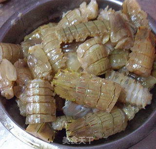 辣炒皮皮虾的做法步骤：2